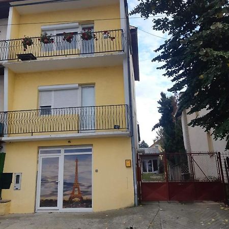 Apartman Novi Sad - Apartment Novi Sad Sremska Kamenica Extérieur photo